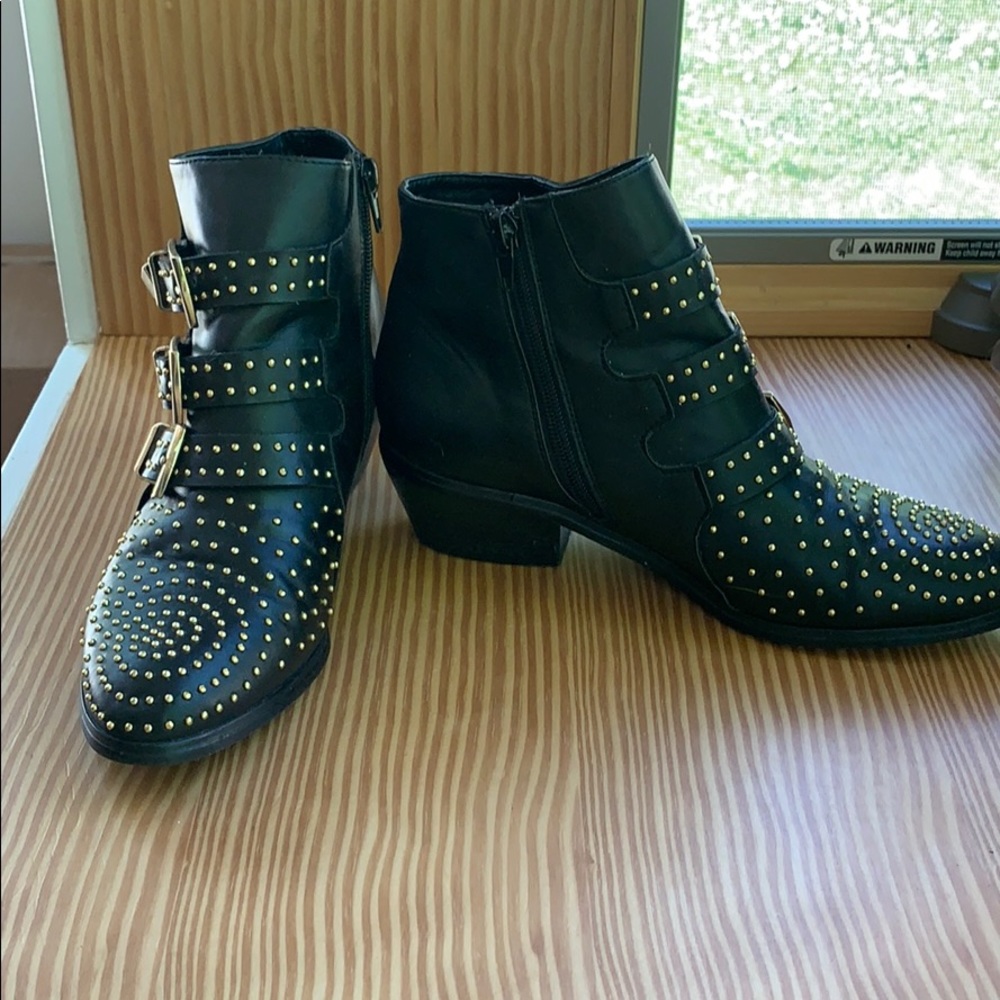Studded  black buckle booties size 6.5 - Picture 6 of 7